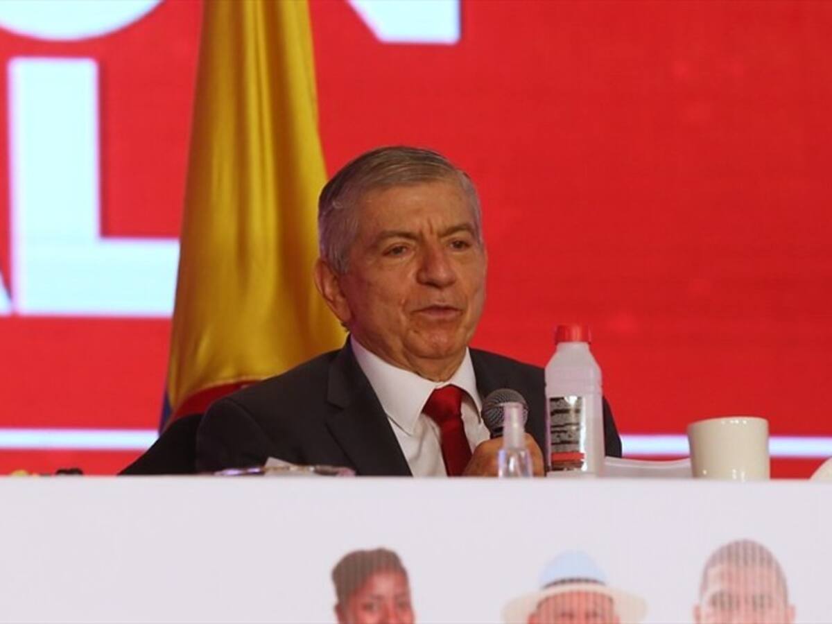 Reglamentar la protesta es inconstitucional: César Gaviria