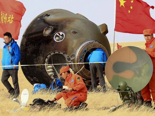 Un par de astronautas chinos regresaron a la Tierra el viernes, tras pasar un mes en órbita en la estación espacial del país. Esta fue la sexta misión tripulada de China y la más larga hasta la fecha. Foto: Associated Press - AP