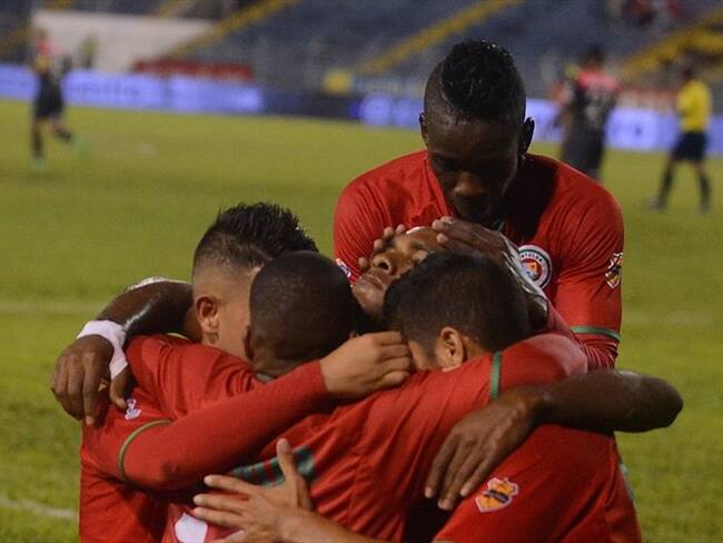 Cortuluá y Santa Fe se enfrentaron en el estadio Doce de Octubre. Foto: Colprensa