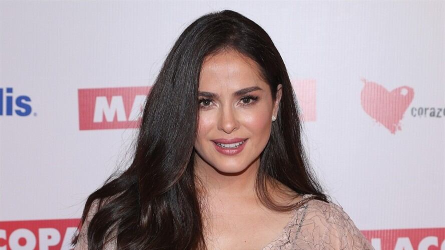 Danna García sorprendió a sus seguidores con sensual fotografía. Foto: Getty
