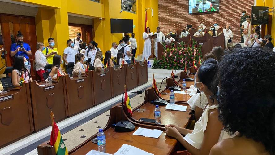 La sesión solemne en conmemoración de los 210 años de independencia de cumplió en el Concejo Distrital. Crédito: Cortesía.