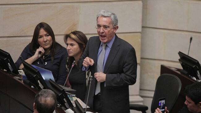 Uribe argumentó que no participará en la votación de contralor general de la República porque 6 de los candidatos a la Contraloría fueron subalternos suyos. Foto: Colprensa