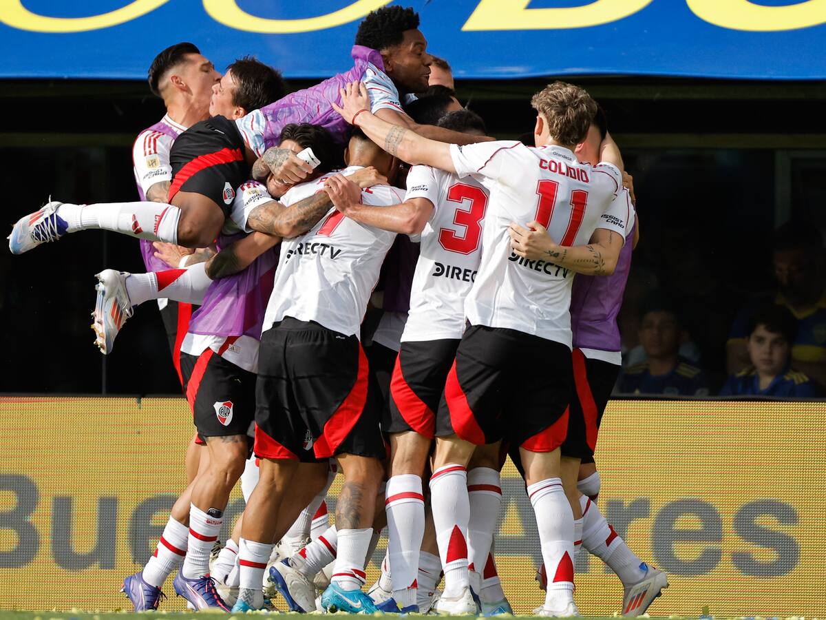 La Bombonera ‘se pintó de blanco y rojo’: River Plate derrotó a Boca Juniors 1-0