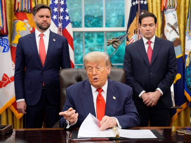 Donald Trump, JD Vance y Marco Rubio. Foto: EFE/EPA/YURI GRIPAS / POOL