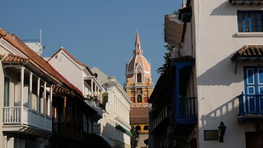 El centro histórico de Cartagena se ve por estos días desolado debido a que la mayoría de negocios están cerrados. Foto: Getty Images
