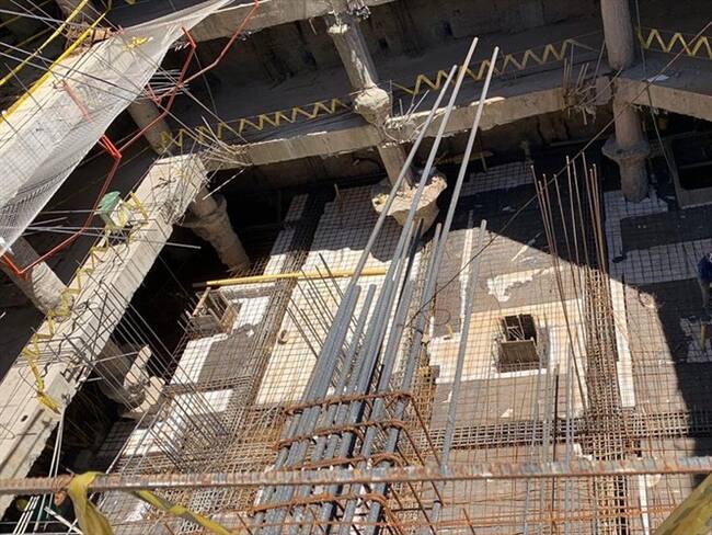 Wilson Rojas, director encargado de la obra del SENA aseguró en Sigue La W que esperan terminar el nivel tres de la torre norte de la edificación.. Foto: W Radio