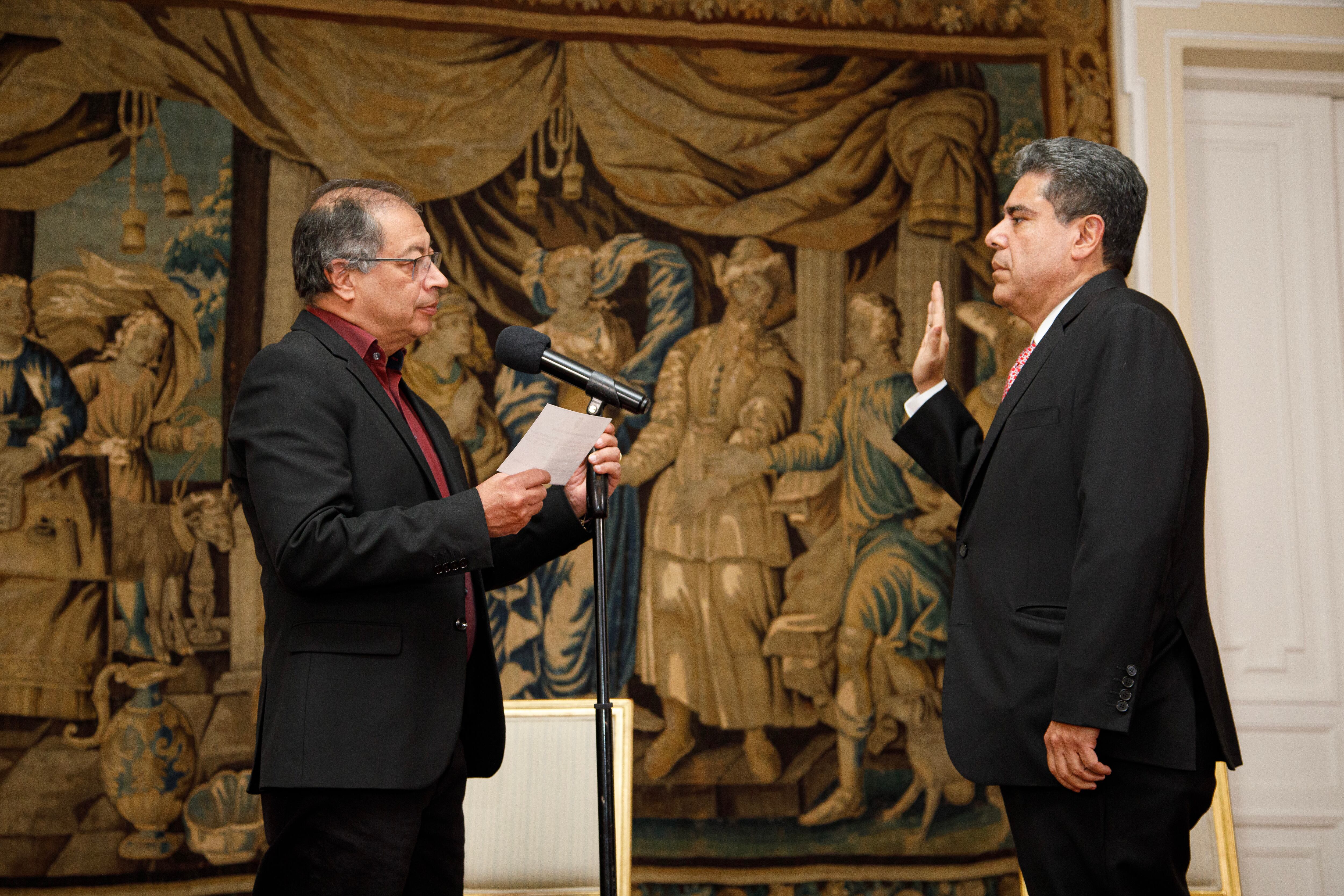 Posesión de Carlos Hernán Rodríguez. Foto: Presidencia