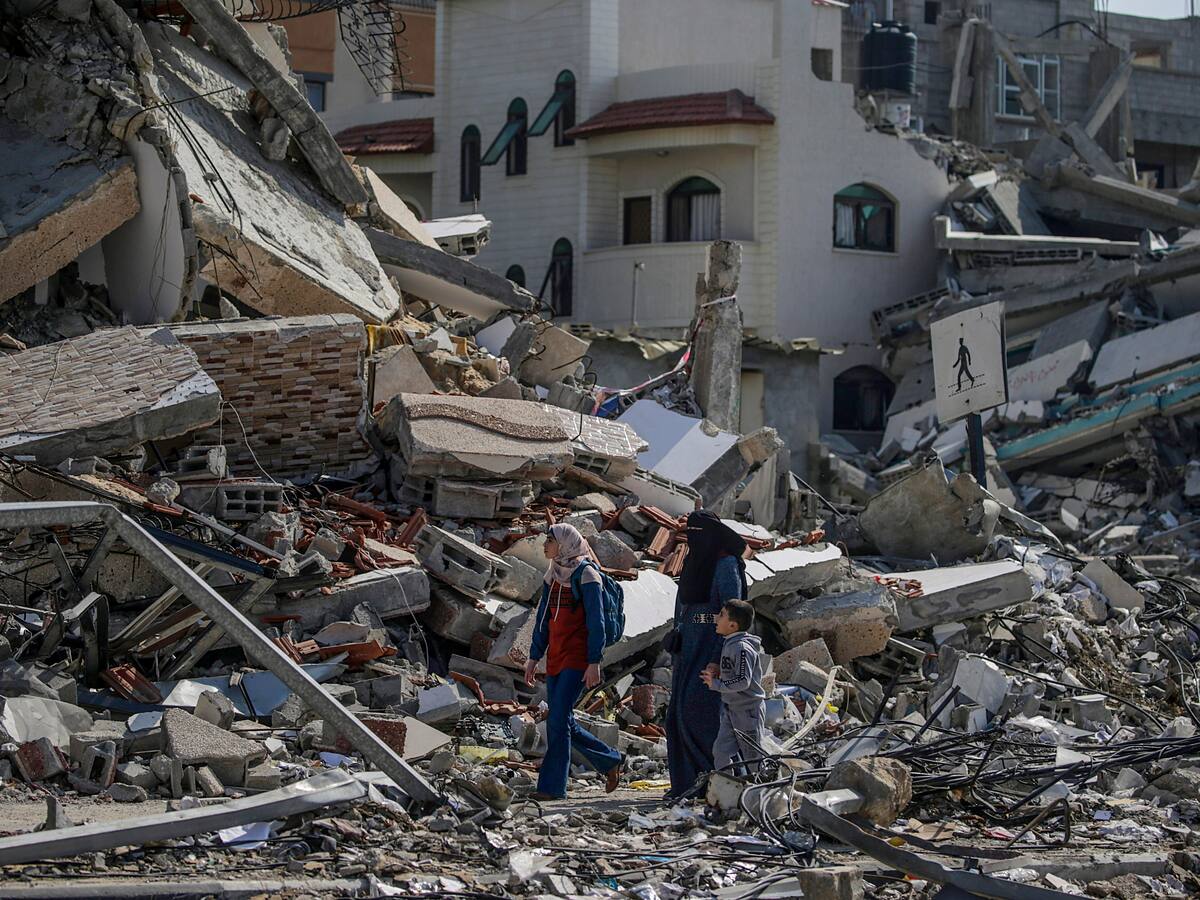 Más de 100 palestinos mueren por disparos israelíes en distribución de ayuda, según Hamás