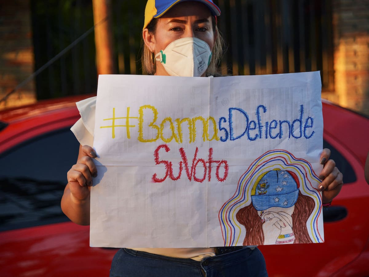 Justicia de Venezuela ordena repetir las elecciones en Barinas, estado natal de Chávez