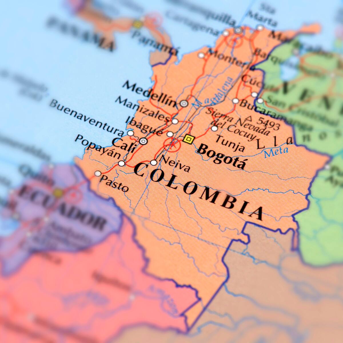 Algunas ciudades que se acogerán y las que no al día cívico decretado por el Gobierno