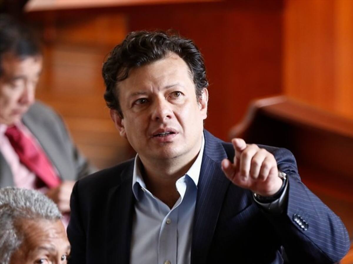 Petro anunció que Hollman Morris será su candidato a la Alcaldía de Bogotá