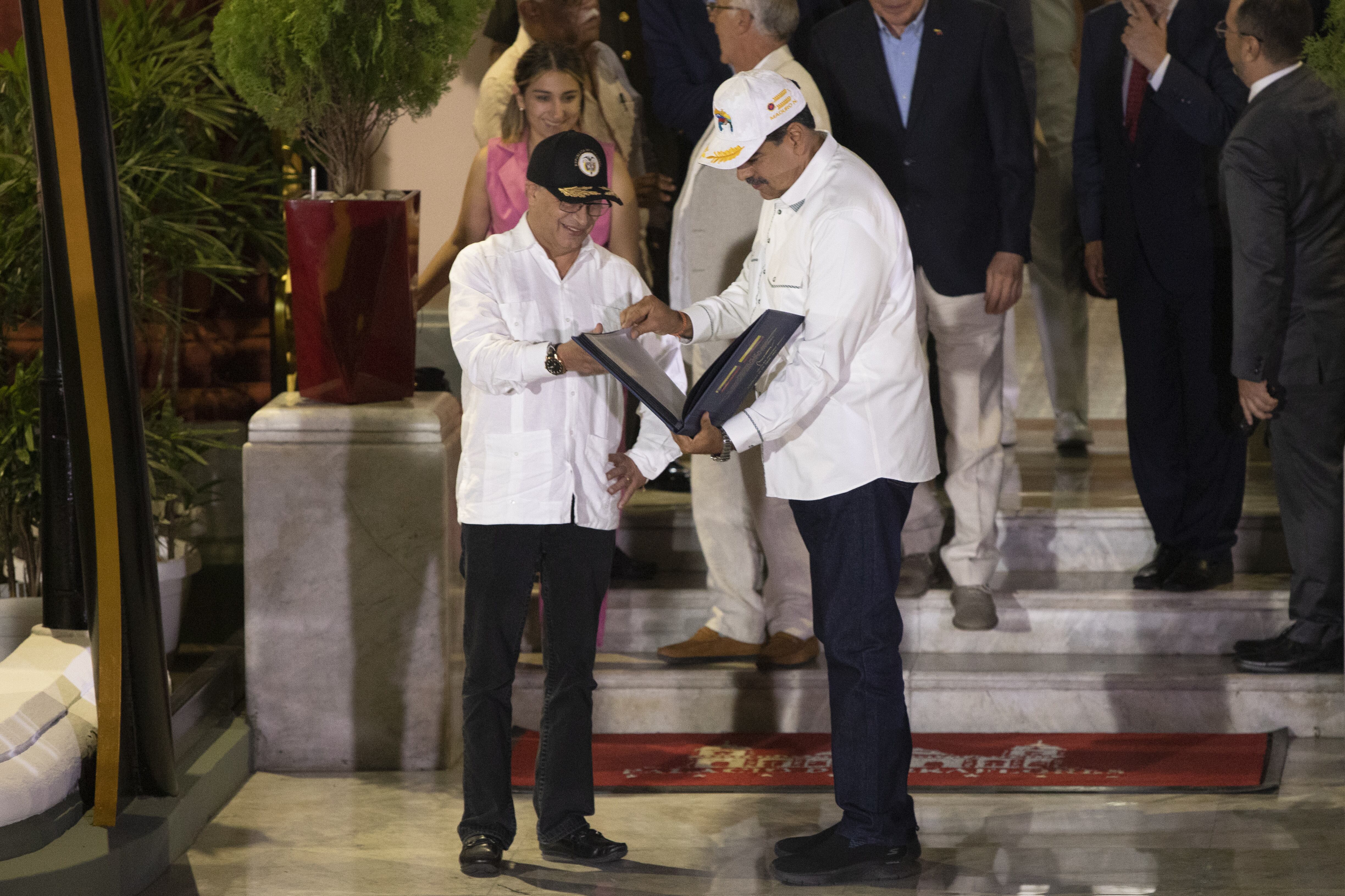 CARACAS, VENEZUELA - 09 DE ABRIL DE 2024: El presidente de Venezuela, Nicolás Maduro, y el de Colombia, Gustavo Petro, ofrecen una rueda de prensa conjunta en el Palacio Presidencial de Miraflores. Pedro Rances Mattey / Getty Images 