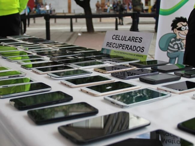 los ciudadanos puedan consultar con el número de su IMEI, si su celular ha sido recuperado por la Policía.. Foto: Policía de Bogotá