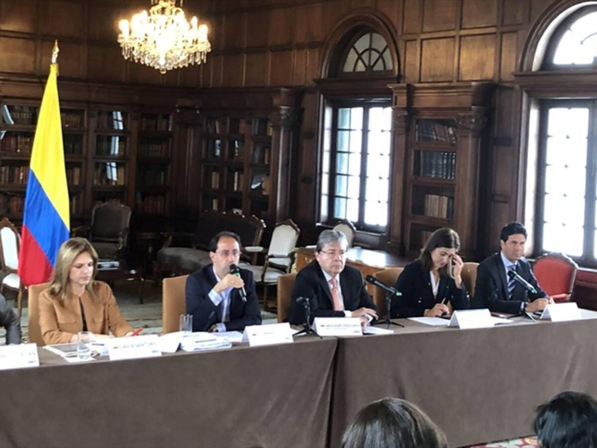 Guerra comercial entre EE.UU y China traería oportunidades a Colombia: Mincomercio