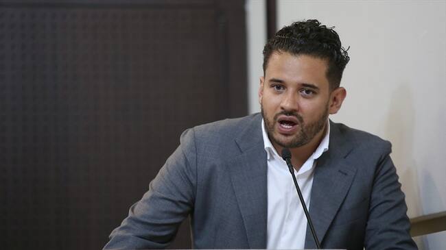 El representante a la Cámara de la Alianza Verde, Inti Asprilla, calificó como un ‘mico’ el artículo de la ley del Presupuesto. Foto: Colprensa / ÁLVARO TAVERA