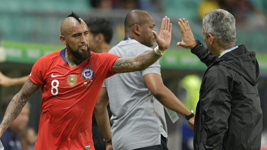 Arturo Vidal defendió a Rueda tras su salida de Chile. Foto: RAUL ARBOLEDA/AFP via Getty Images