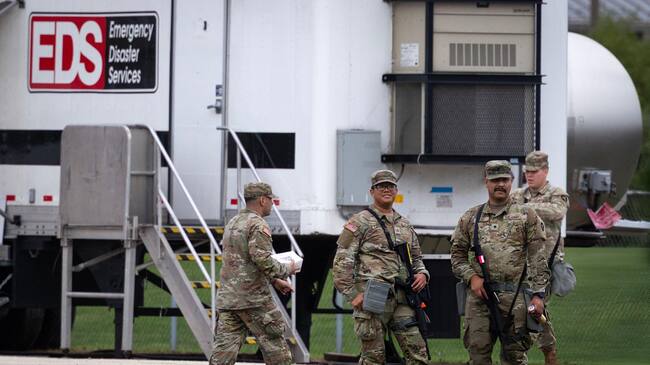 Miembros de la Guardia Nacional de Texas en el Centro de Entrenamiento de la Reserva del Ejército de Elwood el 7 de octubre de 2025 en Elwood, Illinois. FOTO: Scott Olson/Getty Images
