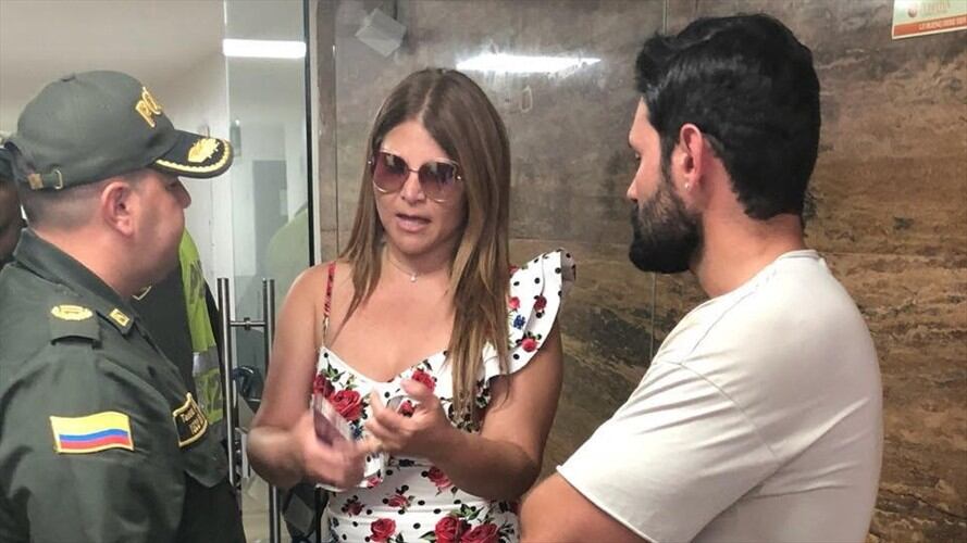 La presentadora aseguro que el ladrón le "arrebató la cadena y llegó directamente preguntando por los relojes y el maletín que teníamos".. Foto: Cortesía.