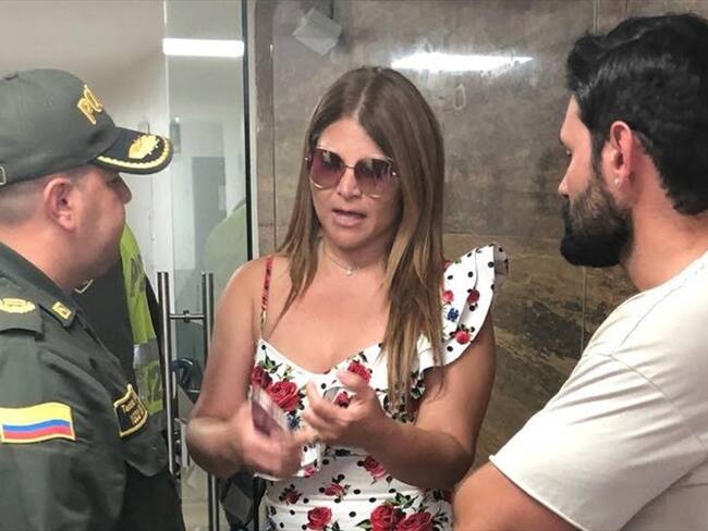 La presentadora aseguro que el ladrón le "arrebató la cadena y llegó directamente preguntando por los relojes y el maletín que teníamos".. Foto: Cortesía.