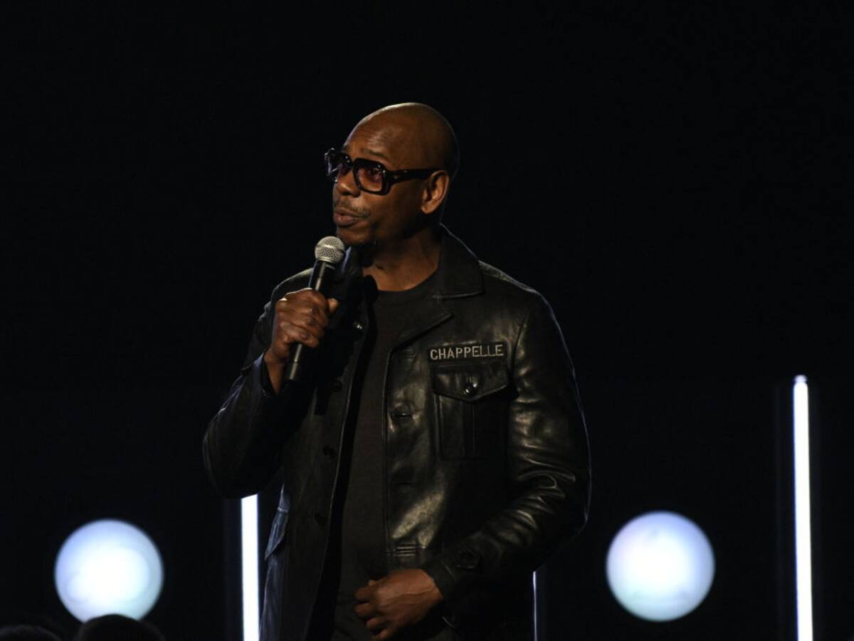 Video: David Chappelle fue atacado y Chris Rock aprovechó para hacer chiste referente a Will Smith