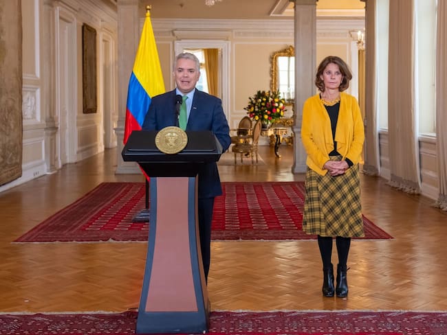 Colombia avanza con plan de evacuación de 68 connacionales que se encuentran en Ucrania. Foto: presidencia.