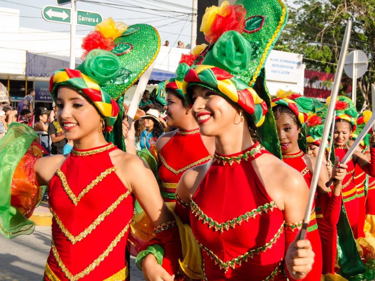 Comparsas se alistan para participar en el Desfile de las Fiestas del Mar 2022