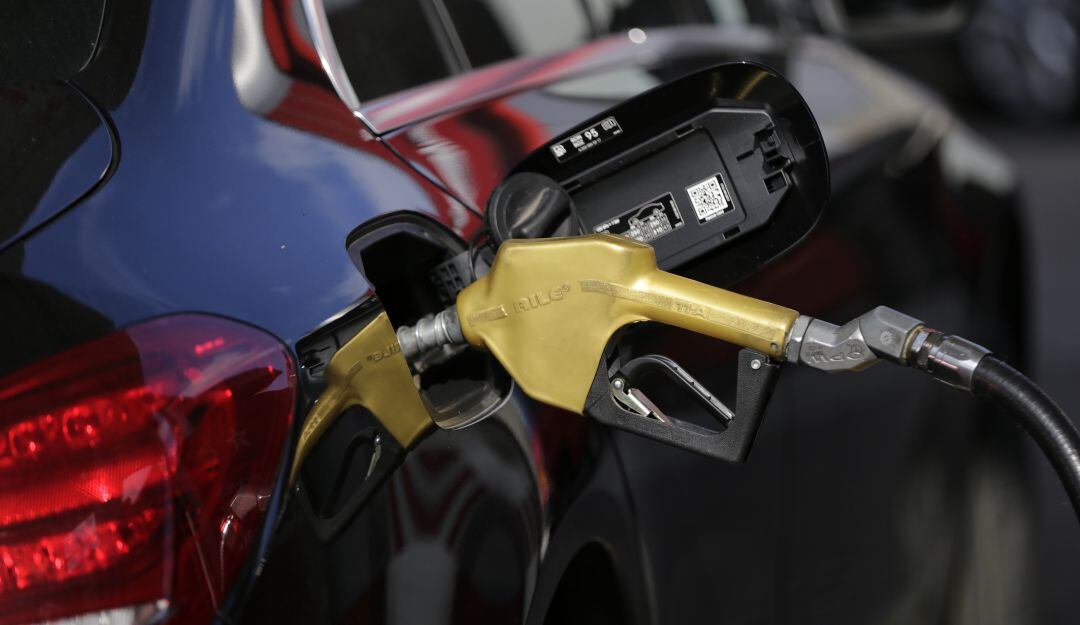 En diciembre volverá a subir la gasolina. Foto: Colprensa