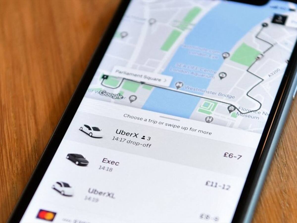 Justicia británica considera como empleados a los conductores de Uber