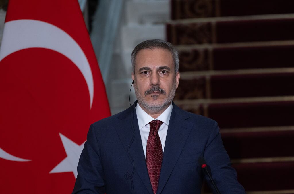 Hakan Fidan en el Cairo. I Foto: Murat Gok/Anadolu via Getty Images.