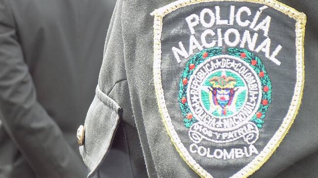 Los uniformados reaccionaron a los ataques realizados por sujetos armados . Foto: Colprensa