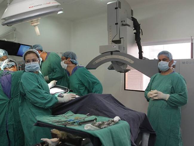 Médicos residentes en especializaciones quirúrgicas se les pagarán tres salarios mínimos. . Foto: Colprensa