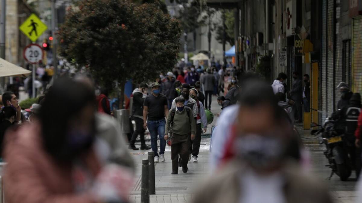 Más de 9.000 personas fallecidas habrían recibido mercados en Bogotá durante pandemia