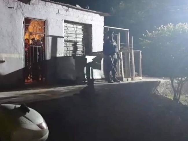 Residencia donde murieron tres miembros de una misma familia/ Cortesía.