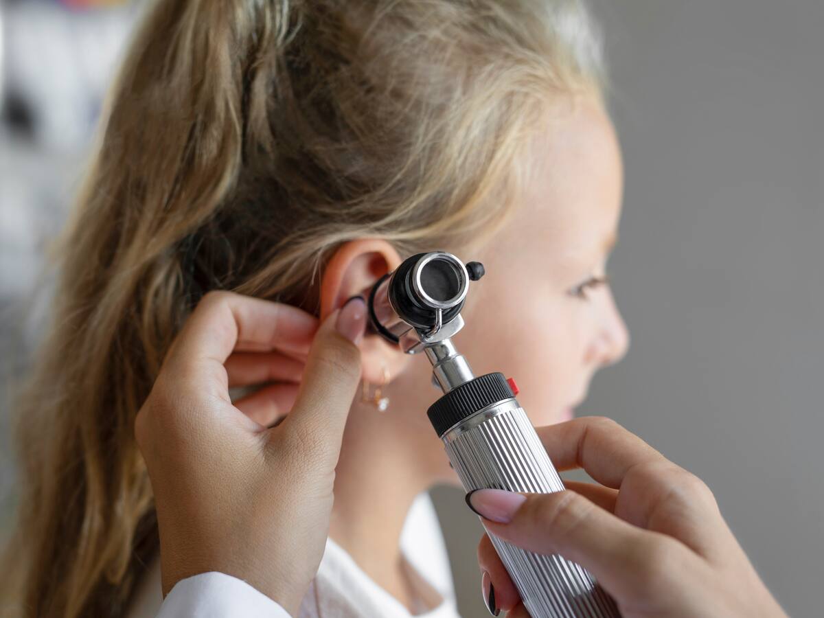 ¿Cuáles son los síntomas de la otitis? Profesional en otorrinolaringología explicó
