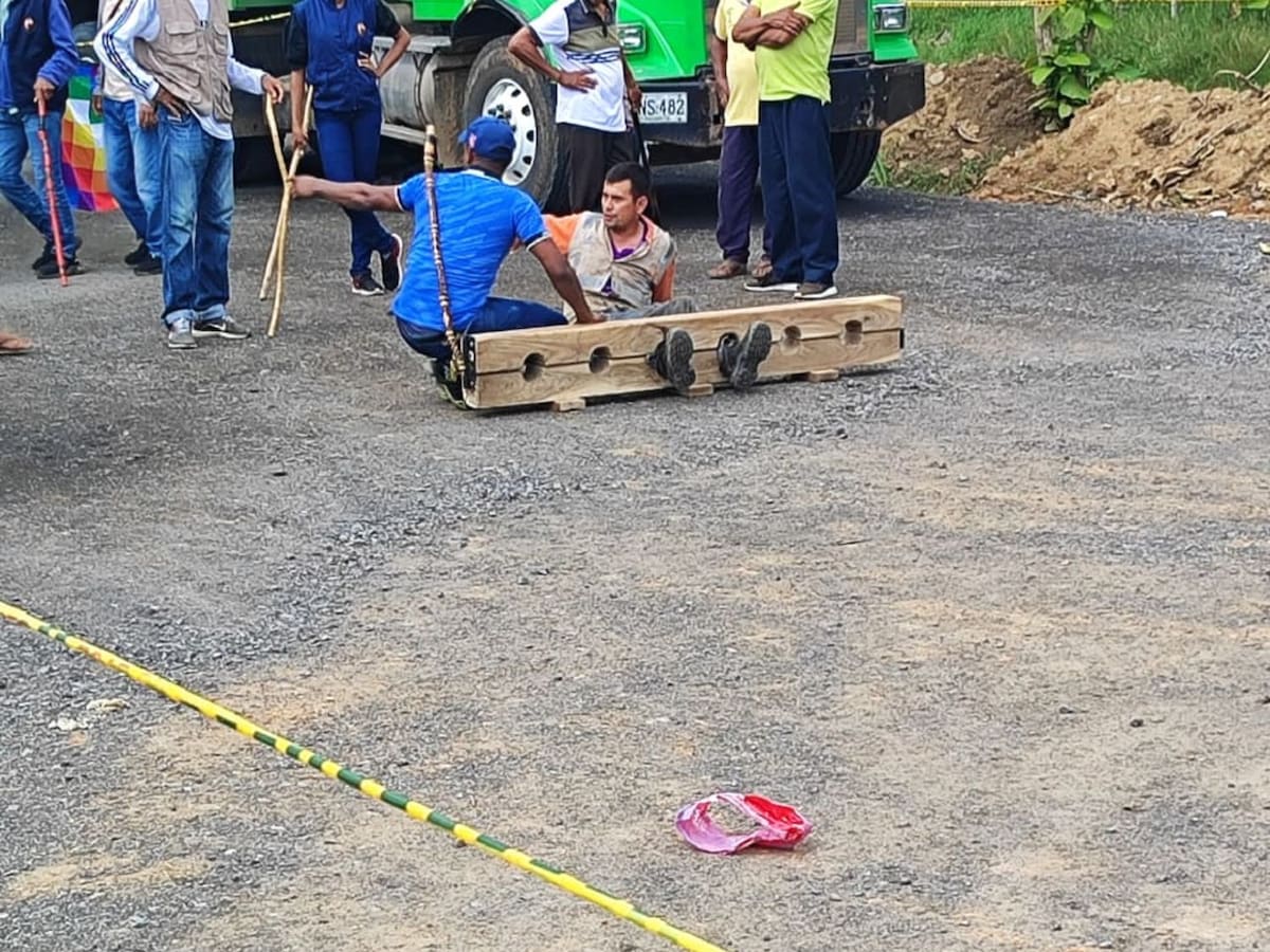 Denuncian que indígenas retienen a trabajadores y maquinaria de Ruta al Mar