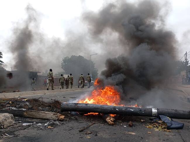 Manifestaciones en Mozambique. I Foto: AMILTON NEVES/AFP via Getty Images.