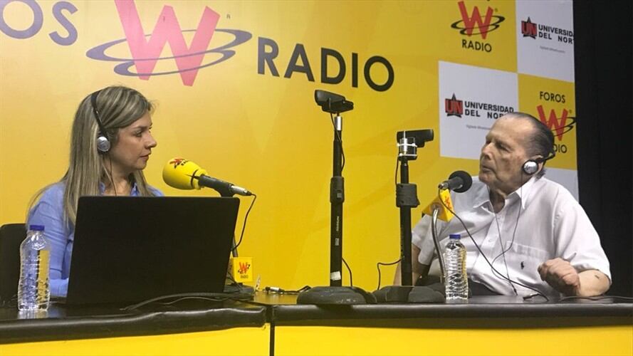 El exsenador Roberto Gerlein habló en La W con Vicky Dávila. Foto: Redacción W Radio