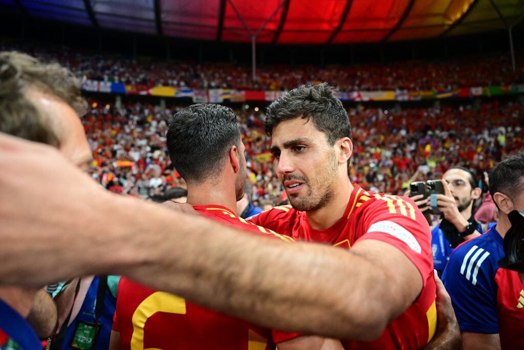 Rodri Hernández tras ganar la Eurocopa. Foto: Getty Images.