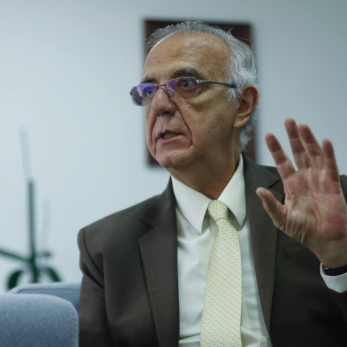 Otro ministro del Gobierno Petro a moción de censura: MinDefensa fue citado al Senado