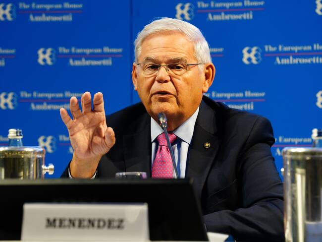 No se tomó en cuenta su humanidad: Bob Menendez sobre migrantes en Martha’s Vineyard
