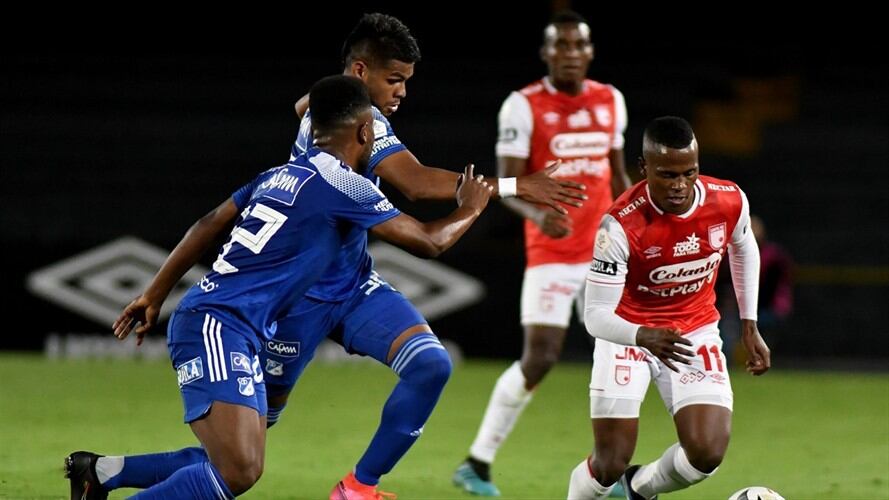 Millonarios y Santa Fe disputando la liga colombiana. Foto: Colprensa - Cortesía Dimayor