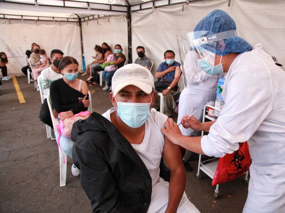 Colombia es el país que mejor manejó la pandemia en América Latina: Bloomberg