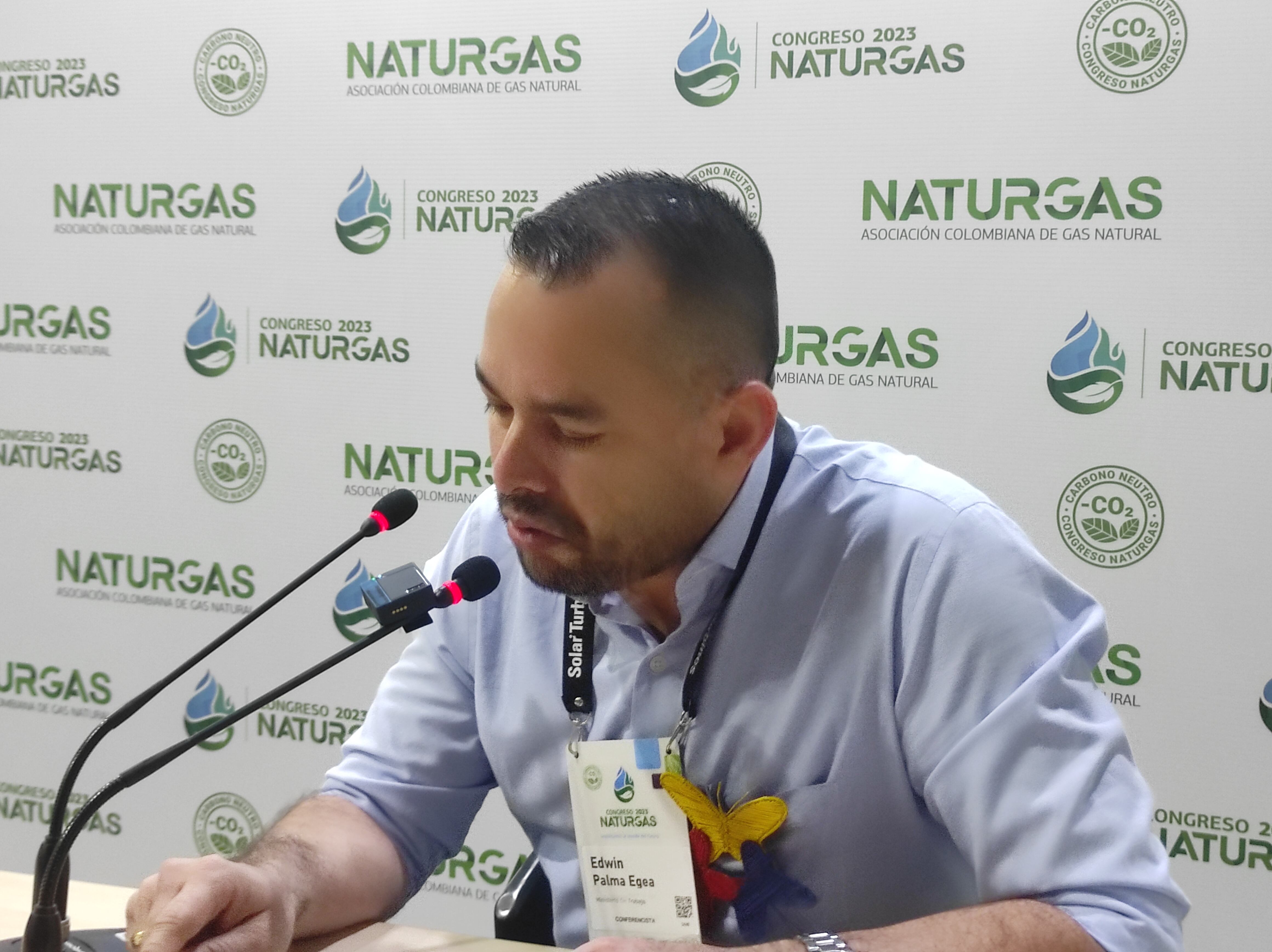 Viceministro de Trabajo, Edwin Palma desde Naturgas. Foto: Andrea Pallares, WRadio.