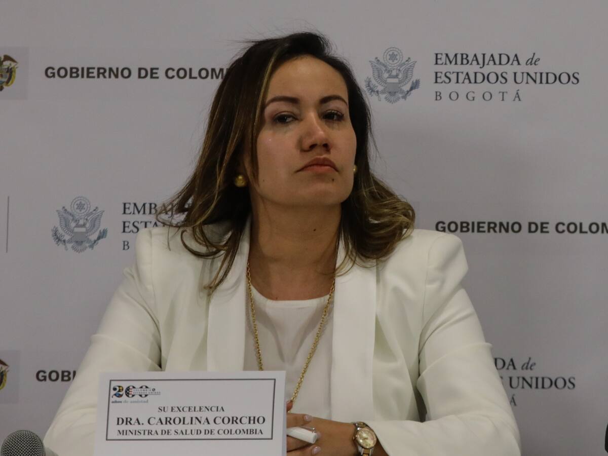 Al Oído: la ministra de Salud, en cuidados intensivos y la reforma, en coma