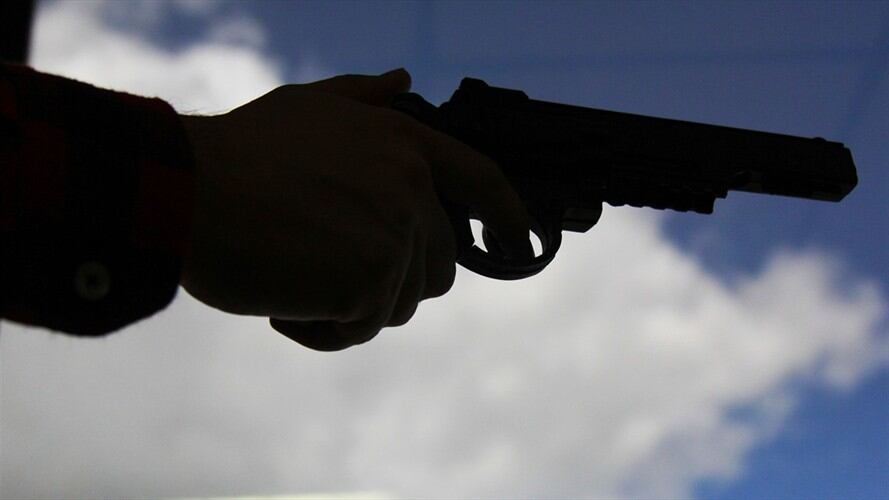 La mujer murió en el lugar de los hechos, mientras que el joven quedó gravemente herido y fue trasladado a un centro hospitalario. Foto: Colprensa