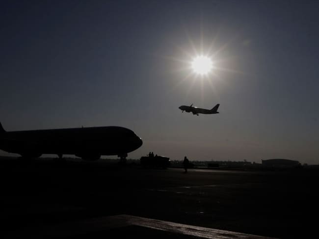 Por problemas presentados en una planta de asfalto se presenta un cierre no programado en la terminal aérea. Foto: Getty Images / GERARDO VIEYRA