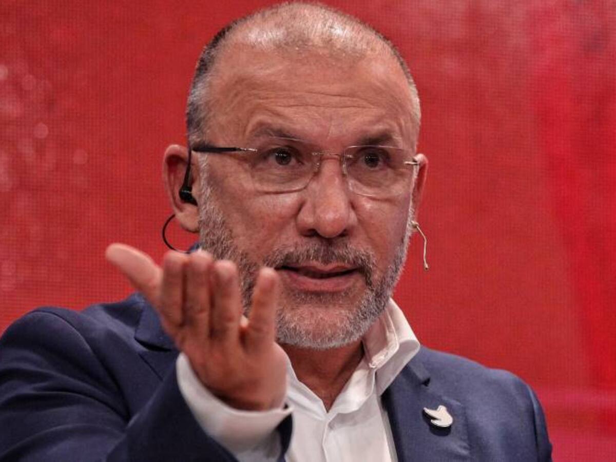 Roy Barreras le pide al Centro Democrático retirar proyectos que modifican la JEP