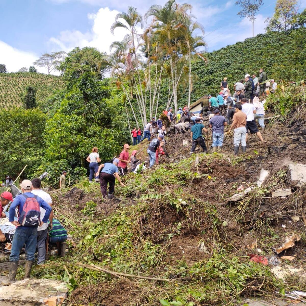 Derrumbe sobre escuela en Andes, Antioquia, deja varios menores desaparecidos