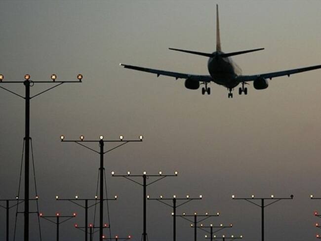 Colombia y Reino Unido firmaron Memorando de Entendimiento en Aviación Civil. Foto: Colprensa