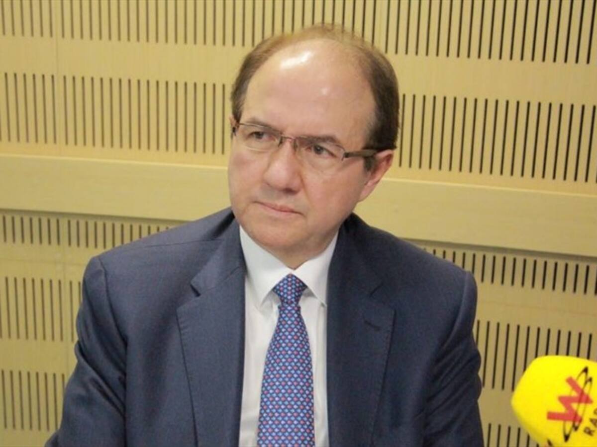 El exmagistrado Leonidas Bustos habla en exclusiva con La W